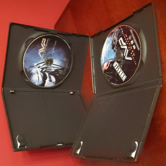 AVP Unrated 2-Pack DVDs - Picture 6 of 7